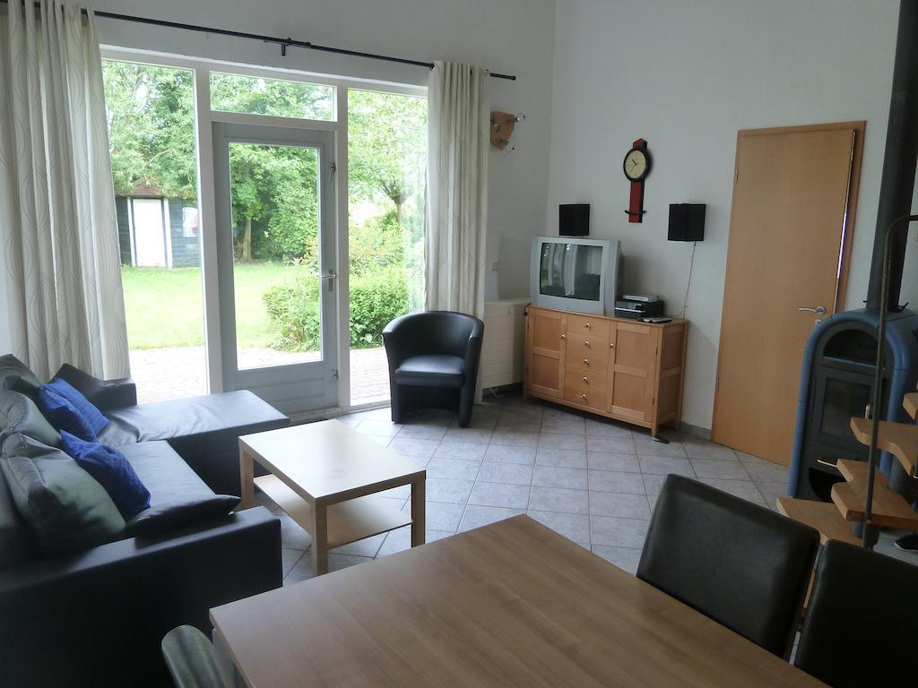 Ferienhaus Lisakowski Warmenhuizen Chambre photo